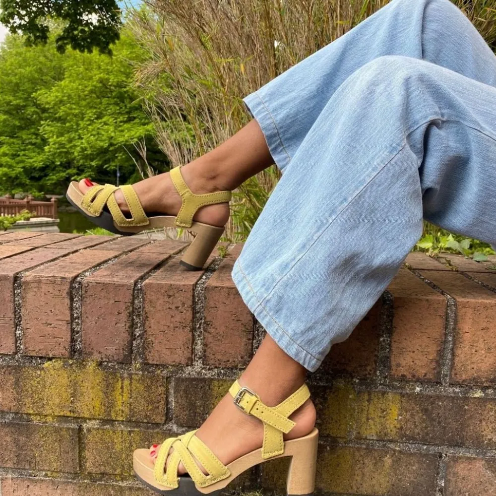 Lanea Cashmere Mustard<SOFTCLIX Shop